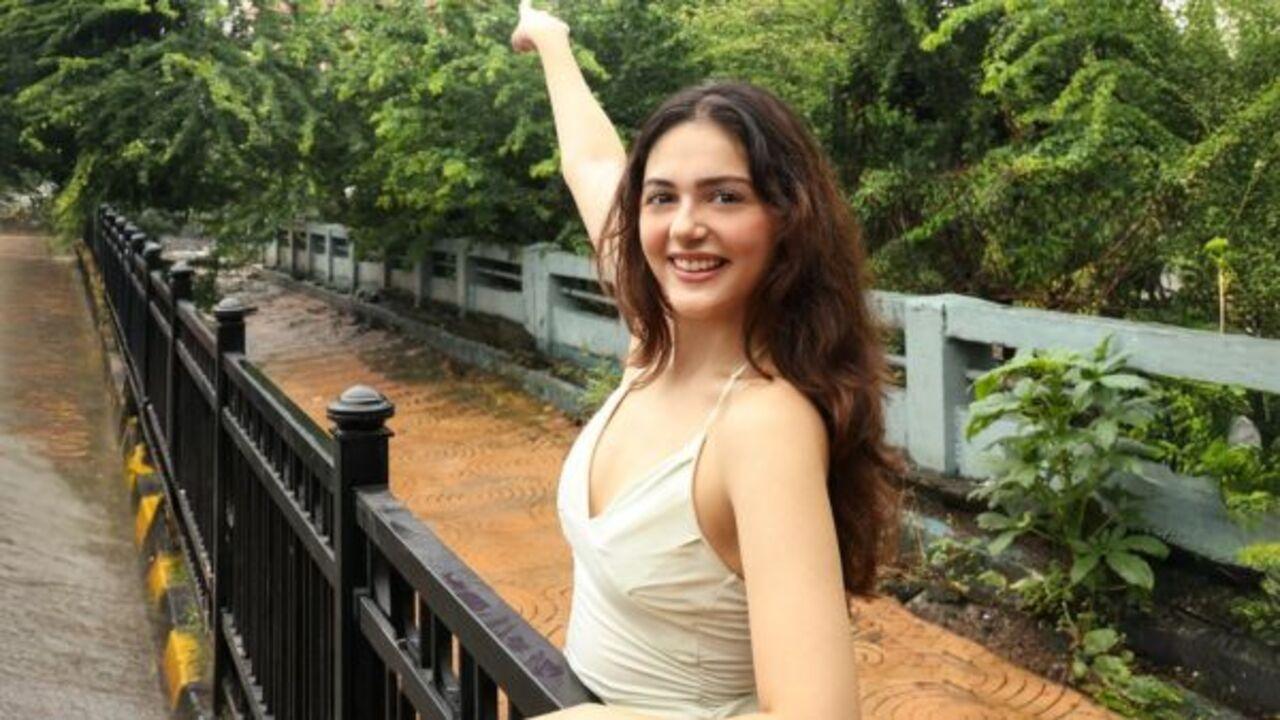 'I cry once a week': Aneet Padda admits feeling 'a lot' after Saiyaara success